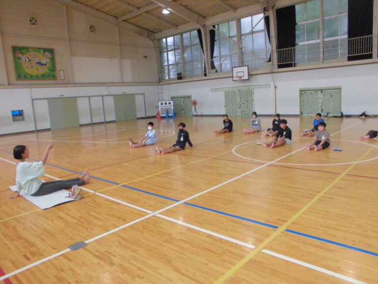 浜松市の取り組み/浜松みらい塾/浜松市立曳馬小学校にて講演とヨガ指導を行いました。