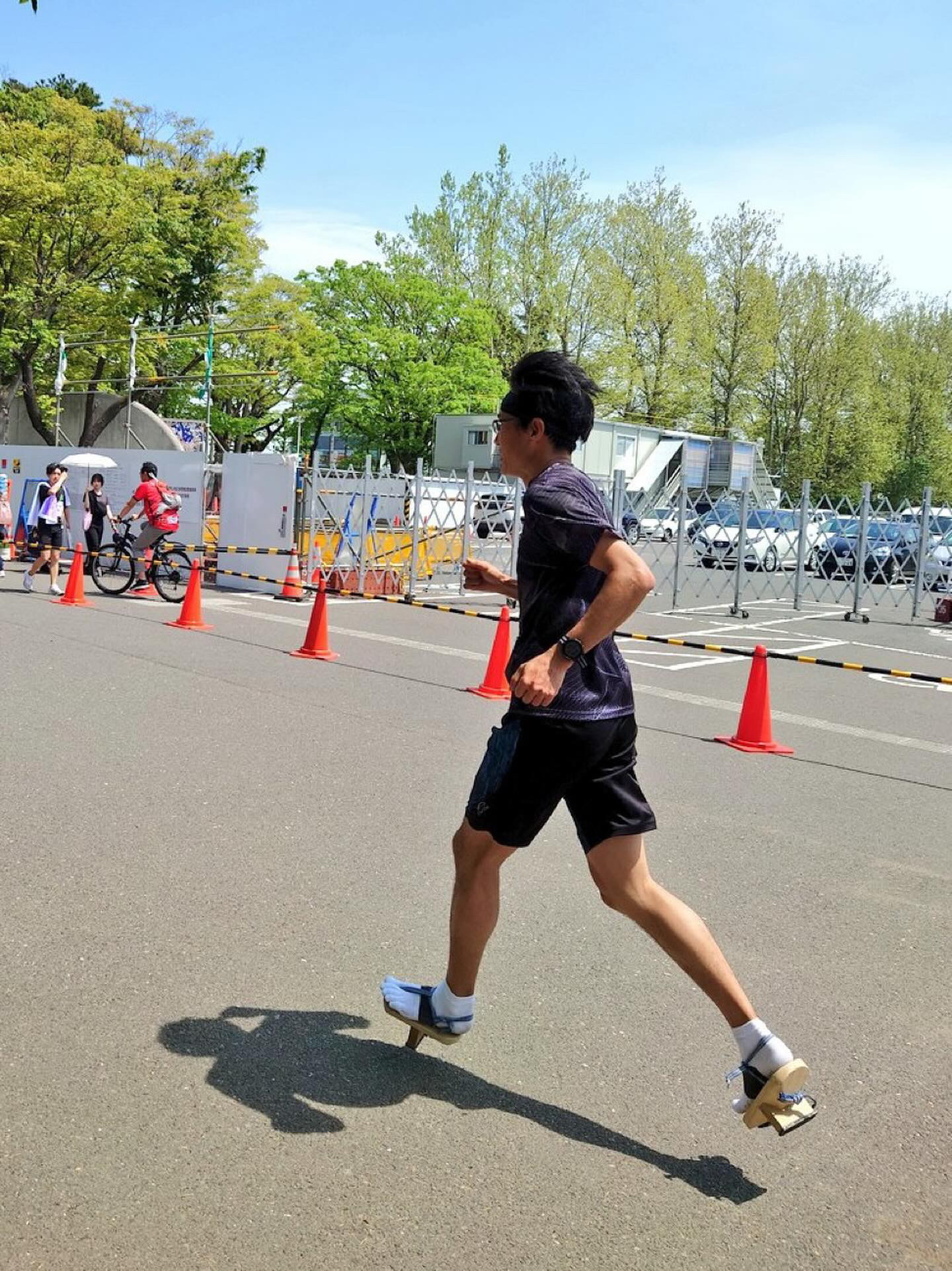 ippon bladeで走るランナーの横姿